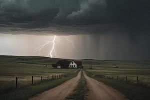 spectaculaire foudre coup de foudre boulon la grève dans lumière du jour rural alentours mal temps foncé ciel photo