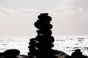 les pyramides de pierre traditionnelles bouddhistes photo