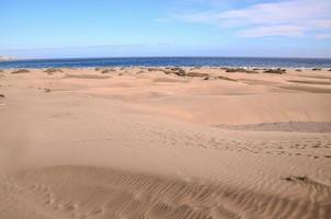 dunes de sable en bord de mer photo