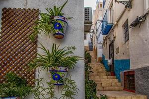 l historique vieux coloré Maisons barrio Père Noël cruz alicante Espagne sur une ensoleillé journée photo