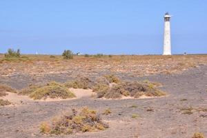 phare en bord de mer photo