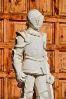 une médiéval soldat sculpture photo