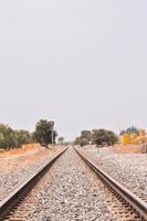 chemin de fer sur le campagne photo