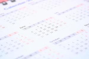 gros plan du calendrier de couleur blanche photo