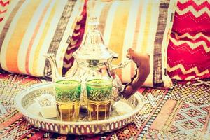 thé chaud à la marocaine photo