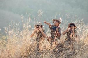 une scout réserve équipe à jungle camp, garçon scout Amérique photo