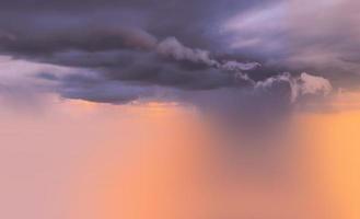 réel incroyable panoramique lever du soleil ou le coucher du soleil ciel avec doux coloré des nuages. longue panorama, surgir il photo