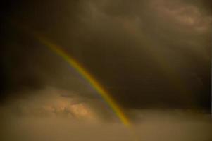 foudre orage éclat plus de le nuit ciel. concept sur sujet temps, cataclysmes photo