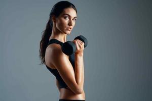 svelte figure femme sport Gym faire des exercices mode de vie photo