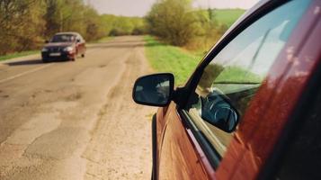 voitures rouges sur la route photo