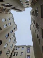 vieux historique Varsovie dans Pologne immeuble maison de le arrière-cour photo