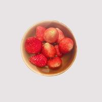 Frais des fraises dans une tasse photo