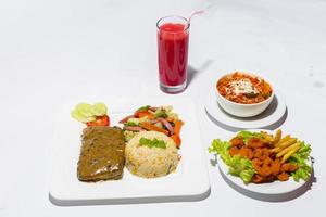 asiatique style Ramadan sehri nourriture ensemble. photo