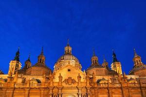 historique cathédrale Saragosse à nuit et été soir photo