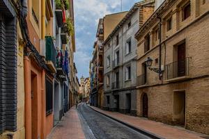 des rues dans le historique vieux ville de Saragosse, Espagne photo