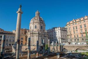 Rome 2023 archéologique site de le impérial forums de Rome photo