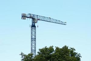 la tour grue sur une construction site photo