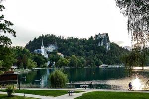 vue panoramique sur le lac photo