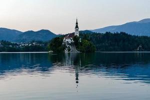 vue panoramique sur le lac photo