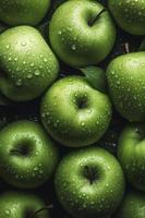 beaucoup de mûr vert pommes, visible gouttes de eau, générer ai photo