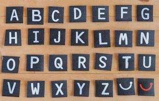 Anglais alphabet des lettres sur bois tableau. photo