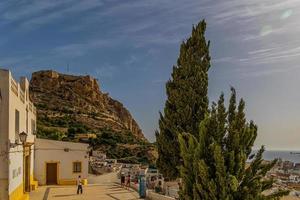 Ermite de Père Noël cruz alicante Espagne sur une ensoleillé journée photo