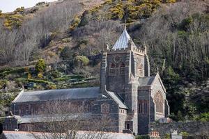 barmouth, gwynedd Royaume-Uni - avril 09. vue de st johns église dans barmouth, gwynedd sur avril 09, 2023 photo