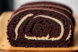 une Suisse rouleau sur une blanc assiette sur une en bois tableau. fait maison Chocolat rouleau. rouge velours gâteau. génératif ai photo