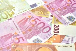 Haut vue financier concept. euro argent sur bureau Contexte avec copie espace. plat allonger photo