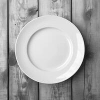 un vide assiette sur une blanc en bois tableau. Haut vue de blanc céramique assiette sur blanc en bois. génératif ai. photo