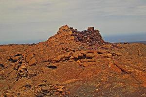 original volcanique paysages de le Espagnol île de lanzarote photo