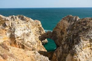 côte de l'algarve au portugal photo