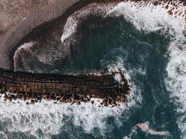 jetée à Ponta faire sol dans Madère, le Portugal par drone photo