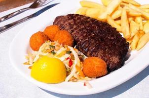 viande et légumes photo