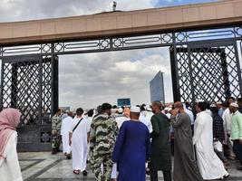 médina, saoudien Saoudite, avril 2023 - intérieur vue de jannat al-baqi historique cimetière de Médine. cette cimetière est situé près masjid al-nabawi dans Médine. photo