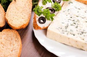 pain et bleu fromage photo