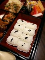 onigiri aux boules de riz japonais photo