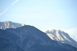 rocheux pics - Alpes montagnes dans L'Autriche photo