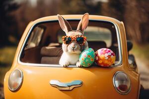 Pâques lapin dans nuances conduite un rempli d'œufs voiture et diffusion joie. ai généré photo