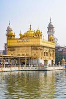 magnifique vue de d'or temple - harmandir sahib dans Amritsar, Pendjab, Inde, célèbre Indien sikh repère, d'or temple, le principale sanctuaire de sikhs dans Amritsar, Inde photo