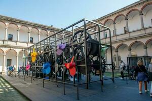 Italie 2023 Etat Université de Milan avec artistique installations photo