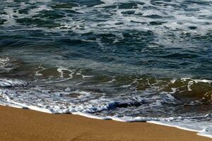 le Couleur de mer l'eau sur le méditerranéen côte. photo