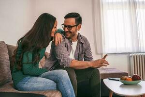 une couple dépenses temps ensemble photo