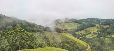 vue de le montagnes de les mines gerais Brésil photo