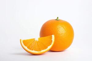 Frais entier et tranché des oranges isolé sur blanc Contexte. ai généré photo