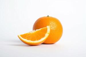 Frais entier et tranché des oranges isolé sur blanc Contexte. ai généré photo