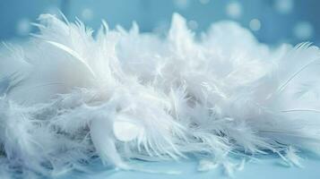 une brillant bleu Contexte avec un blanc plume, dans le style de doux et rêveur pastels, scintillant lumière effets, la nature inspiré imagerie, féerique, doux focal points, produire ai photo