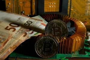 crypto-monnaie, bitcoin sur une ébrécher, blockchain photo