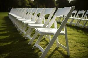 blanc chaises mariage ensoleillé journée. produire ai photo