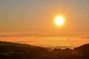 vue panoramique sur le coucher du soleil photo